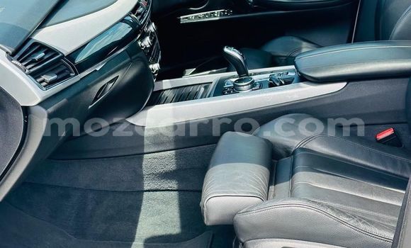 Nunua Ilio tumika BMW M5 Nyeupe Gari ndani ya Maputo nchini Maputo Nunua Ilio tumika BMW M5 Nyeupe Gari ndani ya Maputo nchini Maputo