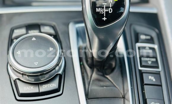 Nunua Ilio tumika BMW M5 Nyeupe Gari ndani ya Maputo nchini Maputo Nunua Ilio tumika BMW M5 Nyeupe Gari ndani ya Maputo nchini Maputo