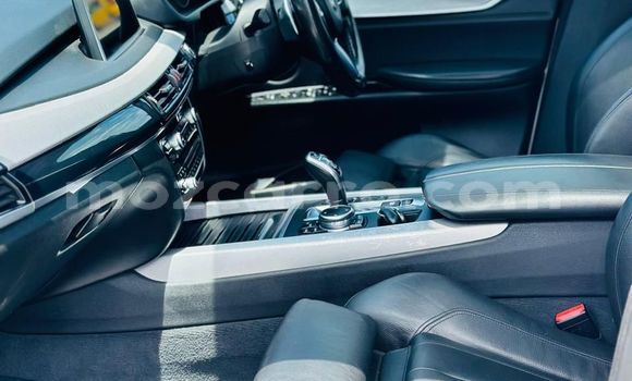 Nunua Ilio tumika BMW X5 M Nyeupe Gari ndani ya Maputo nchini Maputo Nunua Ilio tumika BMW X5 M Nyeupe Gari ndani ya Maputo nchini Maputo