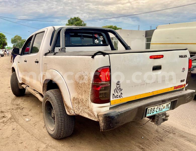 Big with watermark toyota hilux maputo maputo 33600