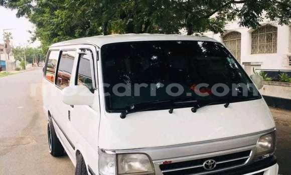 Buy Used Toyota Hiace White Car in Maputo in Maputo Buy Used Toyota Hiace White Car in Maputo in Maputo