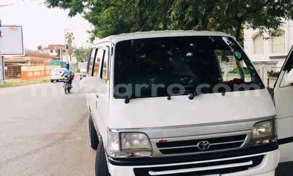 Buy Used Toyota Hiace White Car in Maputo in Maputo Buy Used Toyota Hiace White Car in Maputo in Maputo