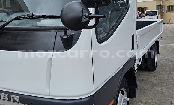 Comprar Usado Mitsubishi Carisma Branco Carro em Maputo em Maputo Comprar Usado Mitsubishi Carisma Branco Carro em Maputo em Maputo