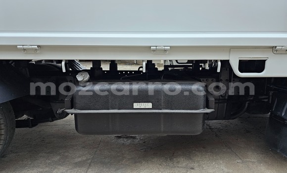 Comprar Usado Mitsubishi Carisma Branco Carro em Maputo em Maputo Comprar Usado Mitsubishi Carisma Branco Carro em Maputo em Maputo