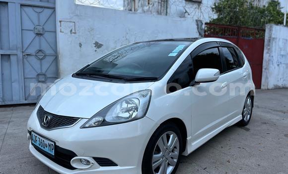 Nunua Ilio tumika Honda Fit Nyeupe Gari ndani ya Maputo nchini Maputo Nunua Ilio tumika Honda Fit Nyeupe Gari ndani ya Maputo nchini Maputo