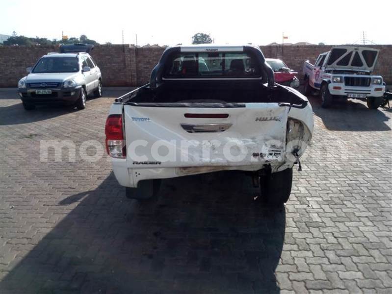 Big with watermark toyota hilux sofala beira 33626