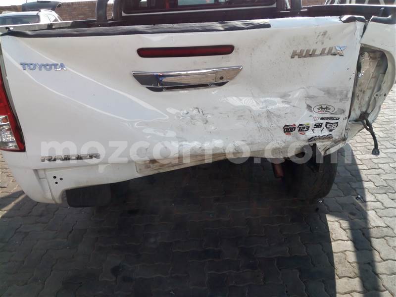 Big with watermark toyota hilux sofala beira 33626