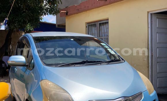 Comprar Usado Toyota Ractis Azul Carro em Maputo em Maputo Comprar Usado Toyota Ractis Azul Carro em Maputo em Maputo
