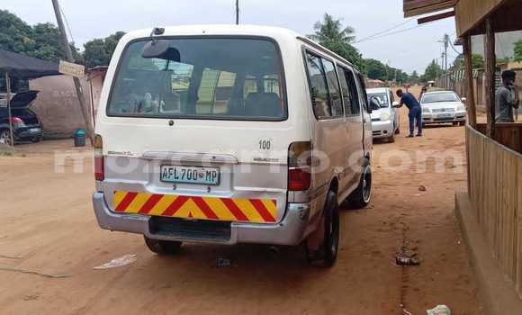 Nunua Ilio tumika Toyota Hiace Nyeupe Gari ndani ya Maputo nchini Maputo Nunua Ilio tumika Toyota Hiace Nyeupe Gari ndani ya Maputo nchini Maputo