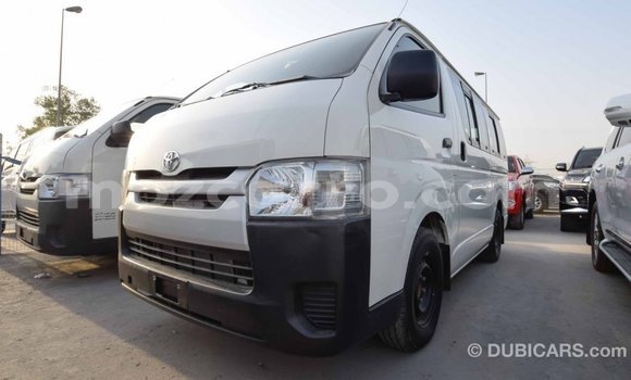 Comprar Importar Toyota Hiace Branco Carro em Import - Dubai em Cabo Delgado Comprar Importar Toyota Hiace Branco Carro em Import - Dubai em Cabo Delgado