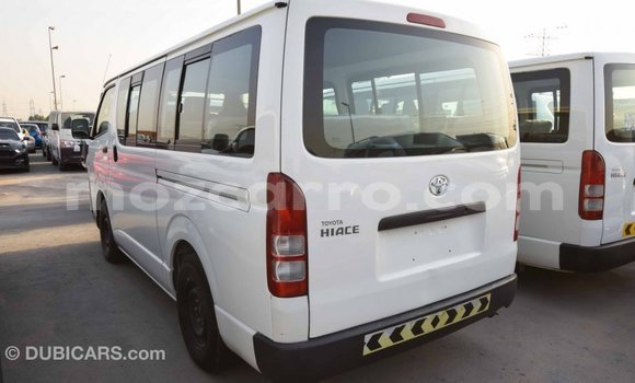 Comprar Importar Toyota Hiace Branco Carro em Import - Dubai em Cabo Delgado Comprar Importar Toyota Hiace Branco Carro em Import - Dubai em Cabo Delgado