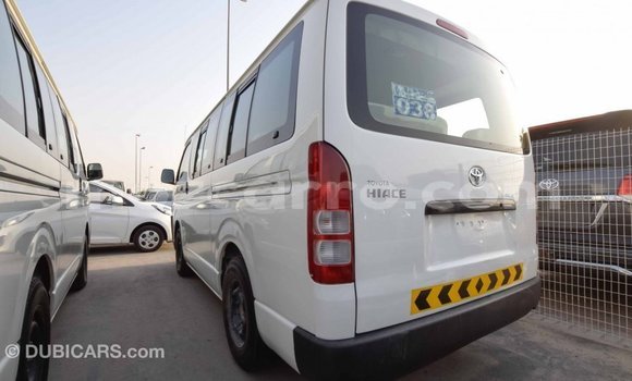 Comprar Importar Toyota Hiace Branco Carro em Import - Dubai em Cabo Delgado Comprar Importar Toyota Hiace Branco Carro em Import - Dubai em Cabo Delgado