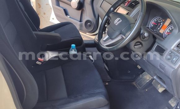 Nunua Ilio tumika Honda CR-V Nyeupe Gari ndani ya Maputo nchini Maputo Nunua Ilio tumika Honda CR-V Nyeupe Gari ndani ya Maputo nchini Maputo