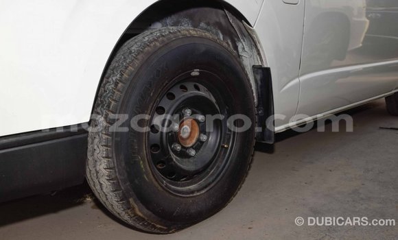 Comprar Importar Toyota Hiace Branco Carro em Import - Dubai em Cabo Delgado Comprar Importar Toyota Hiace Branco Carro em Import - Dubai em Cabo Delgado