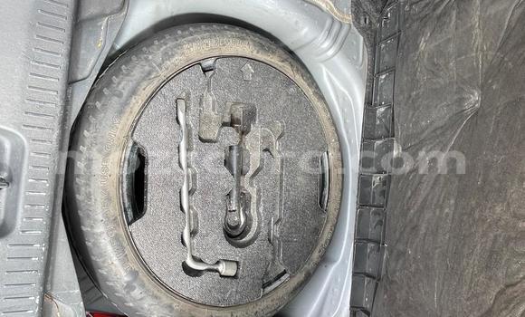 Comprar Usado Toyota Ractis Azul Carro em Maputo em Maputo Comprar Usado Toyota Ractis Azul Carro em Maputo em Maputo