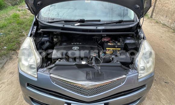 Comprar Usado Toyota Ractis Azul Carro em Maputo em Maputo Comprar Usado Toyota Ractis Azul Carro em Maputo em Maputo