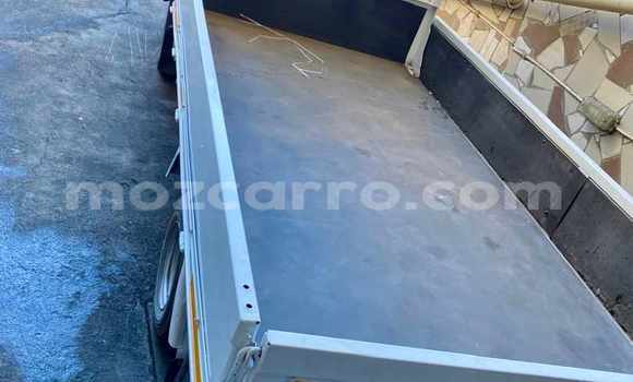 Comprar Usado Toyota Dyna Branco Caminhão em Maputo em Maputo Comprar Usado Toyota Dyna Branco Caminhão em Maputo em Maputo