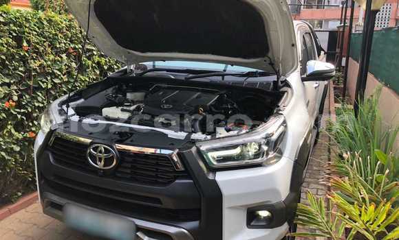 Comprar Novo Toyota Hilux Branco Carro em Maputo em Maputo Comprar Novo Toyota Hilux Branco Carro em Maputo em Maputo