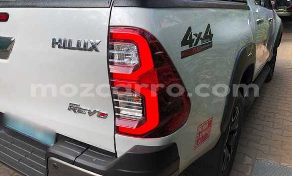 Comprar Novo Toyota Hilux Branco Carro em Maputo em Maputo Comprar Novo Toyota Hilux Branco Carro em Maputo em Maputo