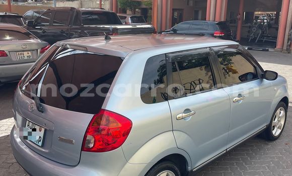 Comprar Usado Mazda Verisa Prata Carro em Maputo em Maputo Comprar Usado Mazda Verisa Prata Carro em Maputo em Maputo