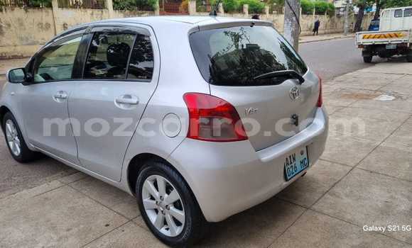 Nunua Ilio tumika Toyota Vitz Fedha Gari ndani ya Maputo nchini Maputo Nunua Ilio tumika Toyota Vitz Fedha Gari ndani ya Maputo nchini Maputo