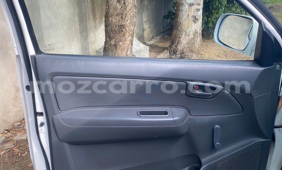 Comprar Usado Toyota Hilux Branco Carro em Maputo em Maputo Comprar Usado Toyota Hilux Branco Carro em Maputo em Maputo