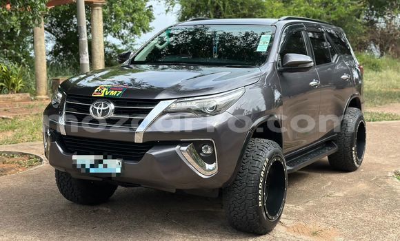 Nunua Ilio tumika Toyota Fortuner Nyingine Gari ndani ya Maputo nchini Maputo Nunua Ilio tumika Toyota Fortuner Nyingine Gari ndani ya Maputo nchini Maputo