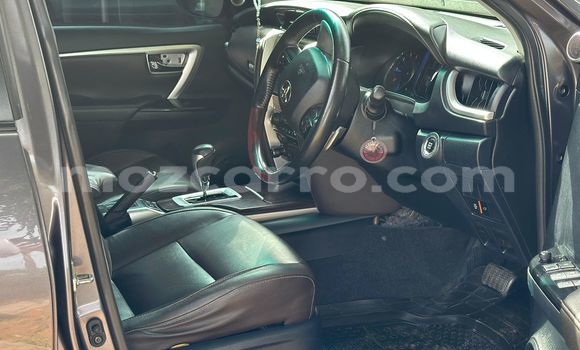 Nunua Ilio tumika Toyota Fortuner Nyingine Gari ndani ya Maputo nchini Maputo Nunua Ilio tumika Toyota Fortuner Nyingine Gari ndani ya Maputo nchini Maputo
