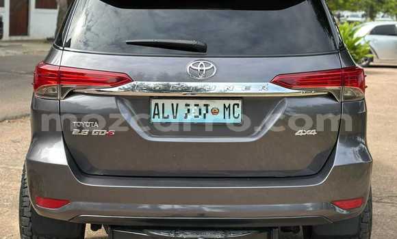 Comprar Usado Toyota Fortuner Castanho Carro em Maputo em Maputo Comprar Usado Toyota Fortuner Castanho Carro em Maputo em Maputo