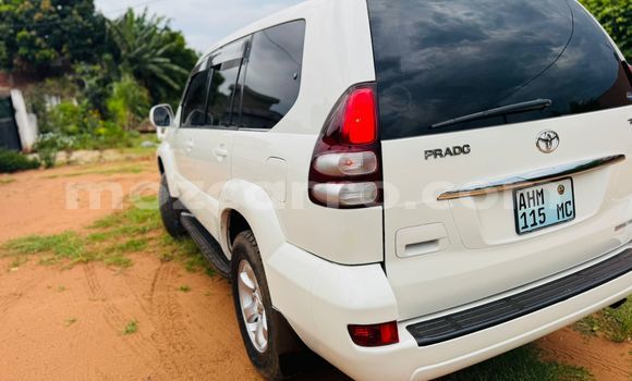 Nunua Ilio tumika Toyota Land Cruiser Prado Fedha Gari ndani ya Maputo nchini Maputo Nunua Ilio tumika Toyota Land Cruiser Prado Fedha Gari ndani ya Maputo nchini Maputo