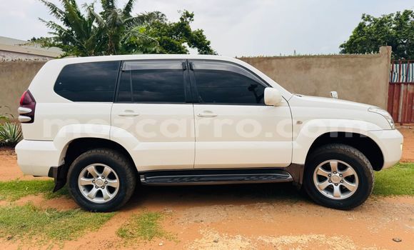 Nunua Ilio tumika Toyota Land Cruiser Prado Fedha Gari ndani ya Maputo nchini Maputo Nunua Ilio tumika Toyota Land Cruiser Prado Fedha Gari ndani ya Maputo nchini Maputo