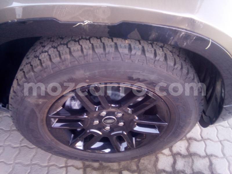 Big with watermark land rover defender maputo maputo 33687