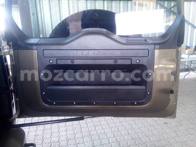 Big with watermark land rover defender maputo maputo 33687