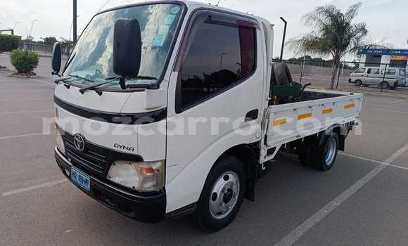 Tenga Tsaru Toyota Dyna Chena Mota in Maputo in Maputo