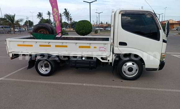 Buy Used Toyota Dyna White Car in Maputo in Maputo Buy Used Toyota Dyna White Car in Maputo in Maputo