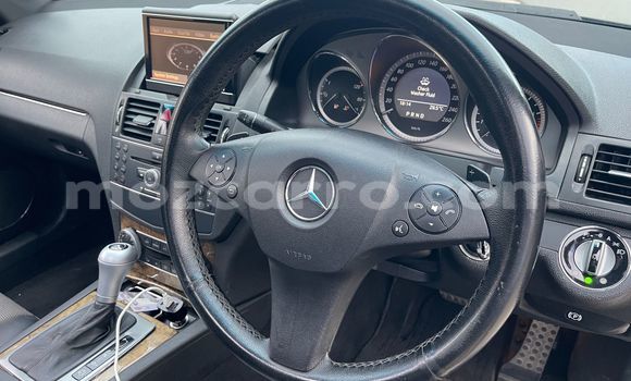 Tenga Tsaru Mercedes-Benz C-Classe Nhema Mota in Maputo in Maputo Tenga Tsaru Mercedes-Benz C-Classe Nhema Mota in Maputo in Maputo