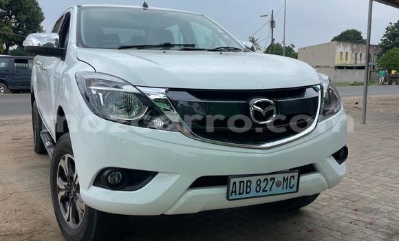 Nunua Ilio tumika Mazda BT-50 Nyeupe Gari ndani ya Maputo nchini Maputo