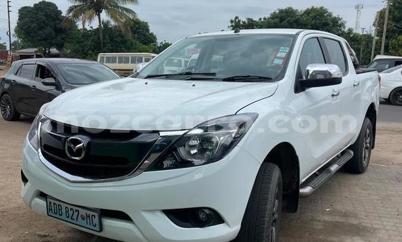 Comprar Usado Mazda BT-50 Branco Carro em Maputo em Maputo Comprar Usado Mazda BT-50 Branco Carro em Maputo em Maputo