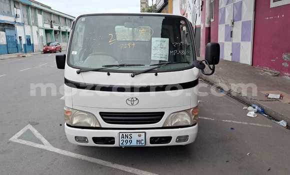 Comprar Novo Toyota Dyna Branco Caminhão em Maputo em Maputo