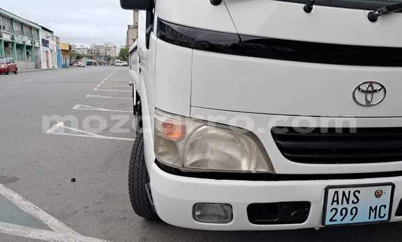 Comprar Novo Toyota Dyna Branco Caminhão em Maputo em Maputo Comprar Novo Toyota Dyna Branco Caminhão em Maputo em Maputo