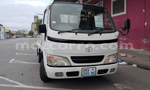Comprar Novo Toyota Dyna Branco Caminhão em Maputo em Maputo Comprar Novo Toyota Dyna Branco Caminhão em Maputo em Maputo