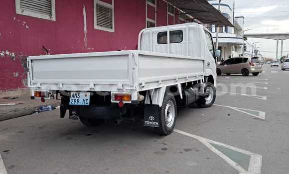 Comprar Novo Toyota Dyna Branco Caminhão em Maputo em Maputo Comprar Novo Toyota Dyna Branco Caminhão em Maputo em Maputo