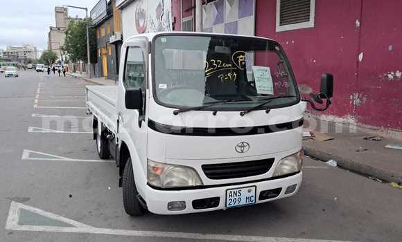 Comprar Novo Toyota Dyna Branco Caminhão em Maputo em Maputo Comprar Novo Toyota Dyna Branco Caminhão em Maputo em Maputo