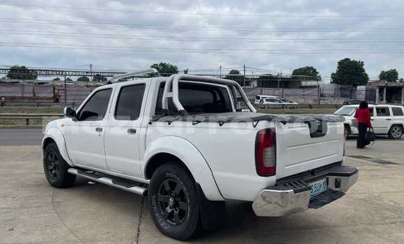 Tenga Tsaru Nissan Hardbody Chena Mota in Maputo in Maputo Tenga Tsaru Nissan Hardbody Chena Mota in Maputo in Maputo