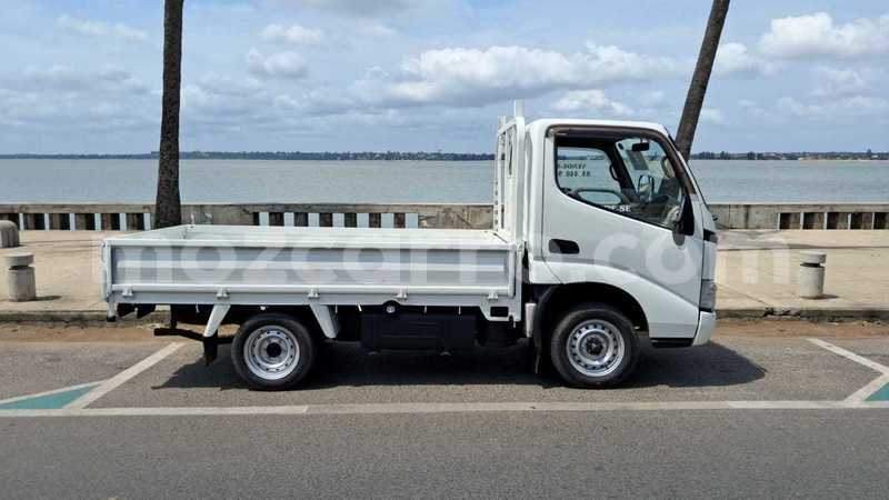 Big with watermark toyota dyna maputo maputo 33723