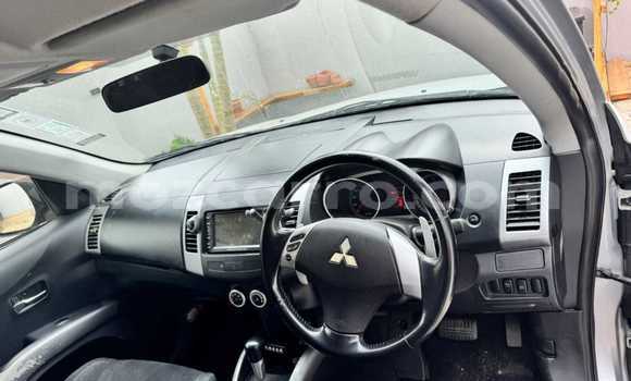 Comprar Usado Mitsubishi Outlander Prata Carro em Maputo em Maputo Comprar Usado Mitsubishi Outlander Prata Carro em Maputo em Maputo