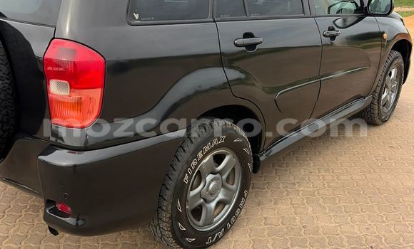 Nunua Ilio tumika Toyota RAV4 Nyeusi Gari ndani ya Maputo nchini Maputo Nunua Ilio tumika Toyota RAV4 Nyeusi Gari ndani ya Maputo nchini Maputo