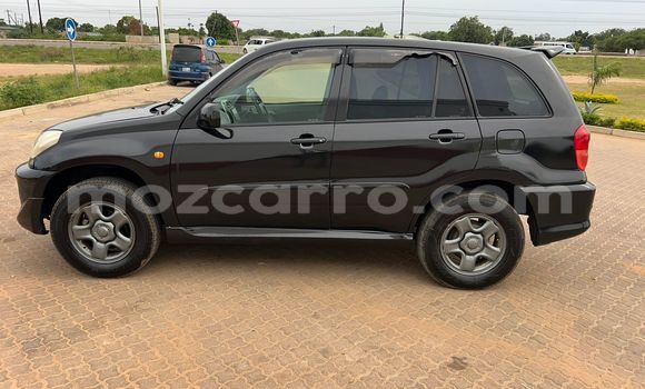 Nunua Ilio tumika Toyota RAV4 Nyeusi Gari ndani ya Maputo nchini Maputo Nunua Ilio tumika Toyota RAV4 Nyeusi Gari ndani ya Maputo nchini Maputo