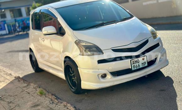 Tenga Tsaru Toyota Ractis Chena Mota in Maputo in Maputo