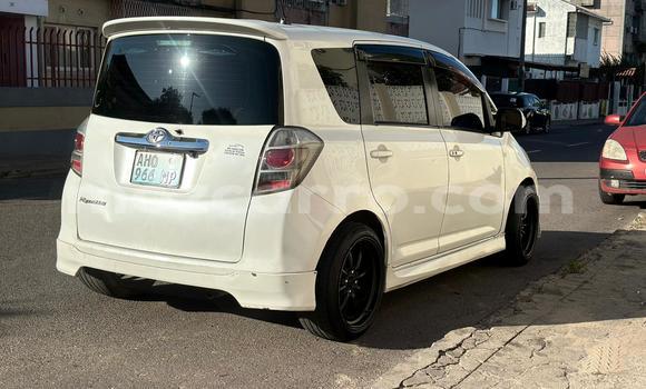 Comprar Usado Toyota Ractis Branco Carro em Maputo em Maputo Comprar Usado Toyota Ractis Branco Carro em Maputo em Maputo